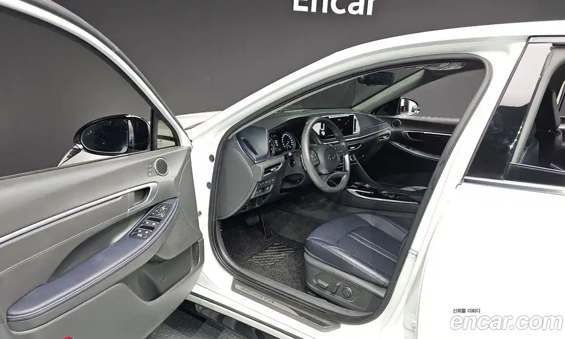 Hyundai Sonata 2022 2.0 Автомат в Москве № 5920, фото 8