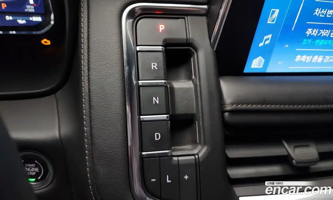 Chevrolet Tahoe 2022 6.2 Автомат в Москве № 103690, фото 13