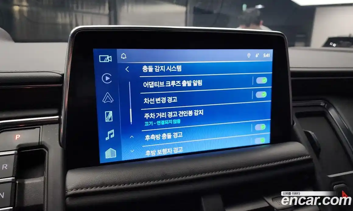 Chevrolet Tahoe 2022 6.2 Автомат в Москве № 103690, фото 17