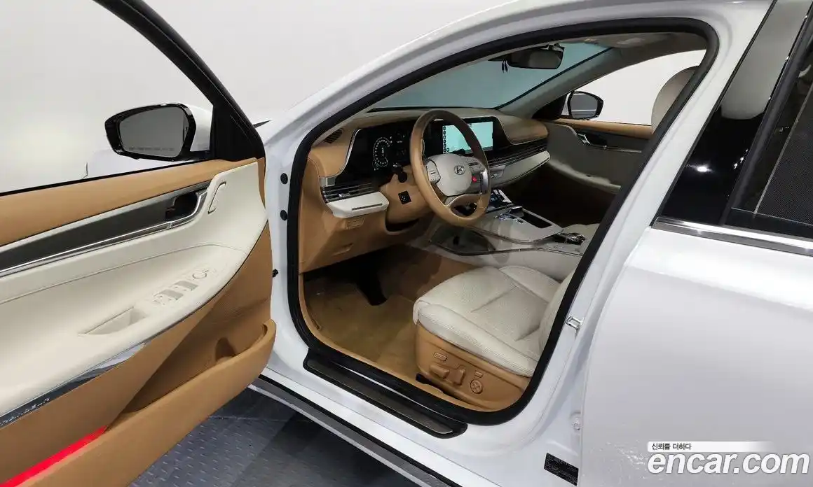 Hyundai Grandeur 2023 2.4 Автомат в Москве № 109626, фото 3