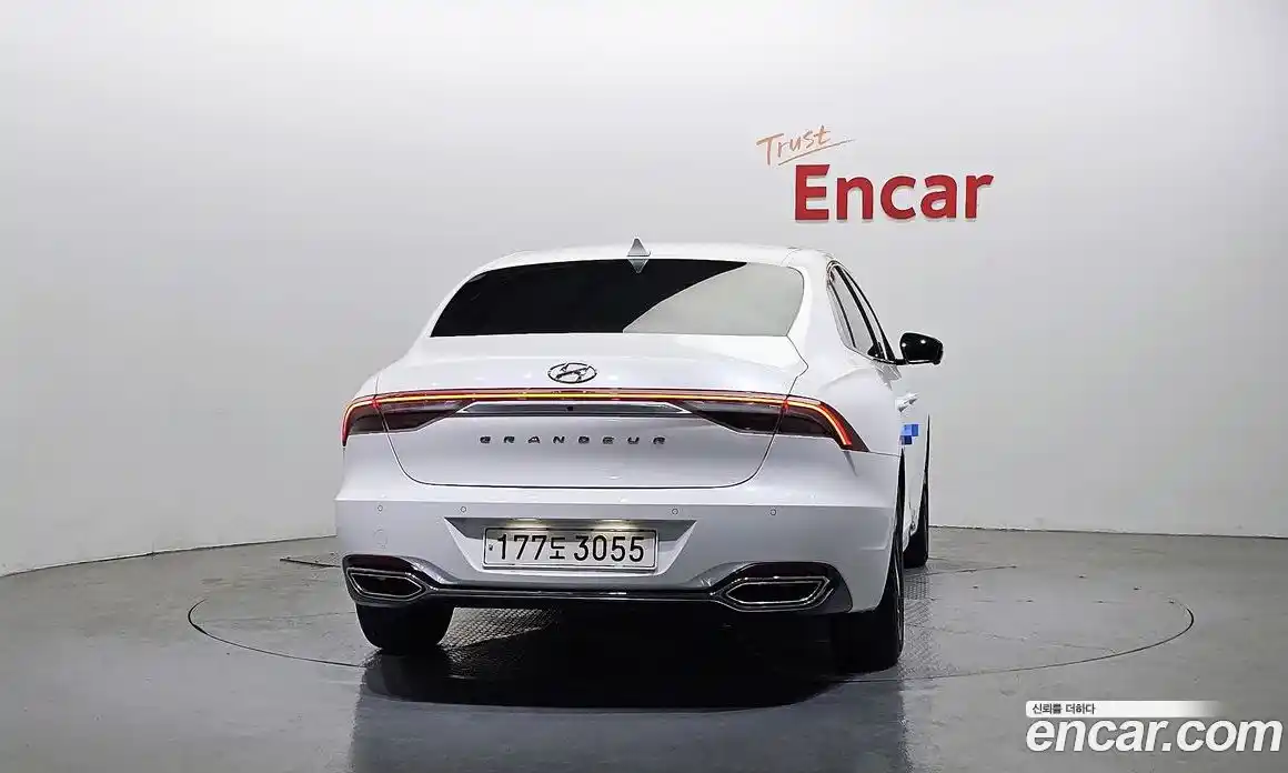 Hyundai Grandeur 2023 2.4 Автомат в Москве № 109626, фото 4