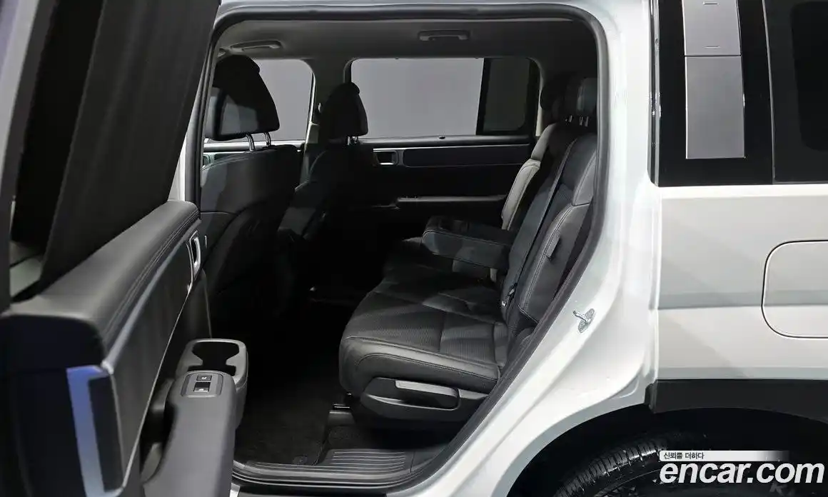 Hyundai Santa Fe 2024 1.6 Автомат в Москве № 109677, фото 13