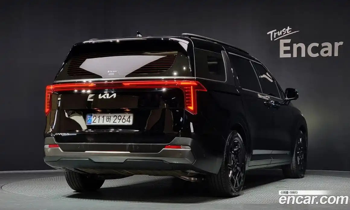 Kia Canival 2025 3.5 Автомат в Москве № 115389, фото 13