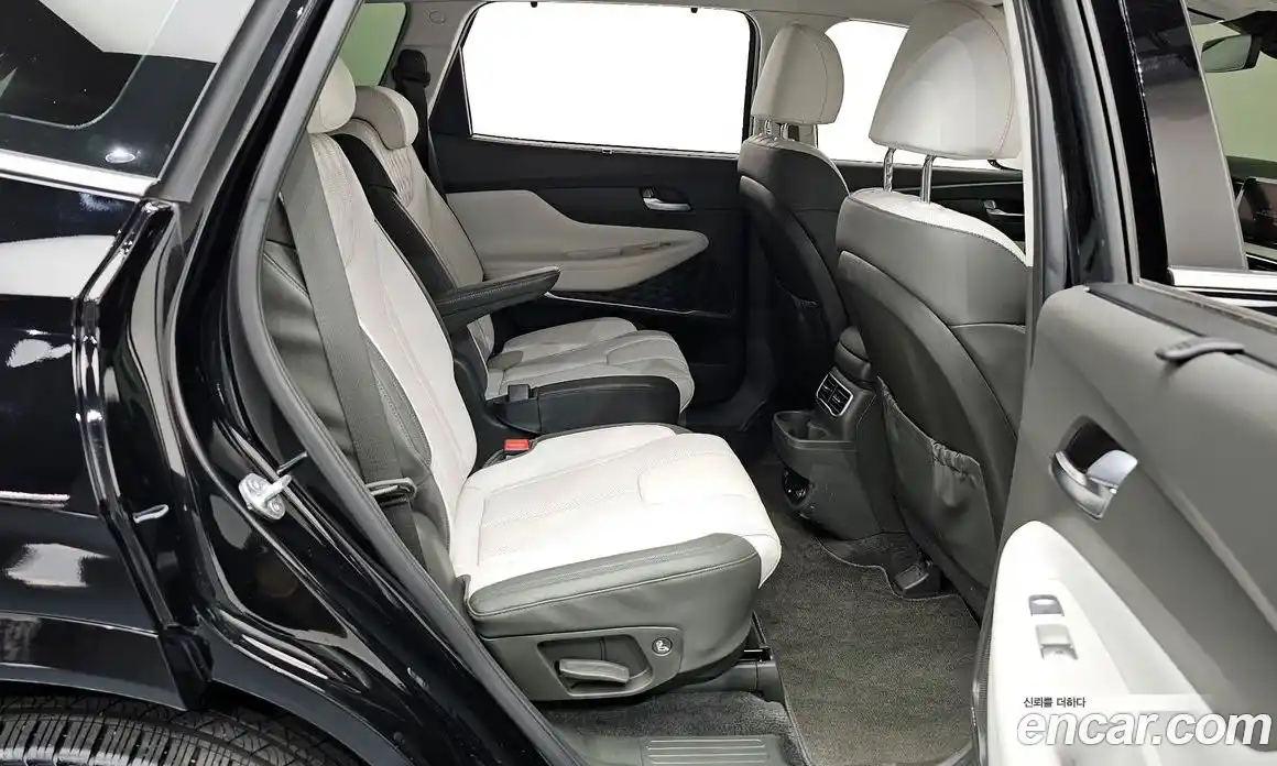 Hyundai Santa Fe 2023 1.6 Автомат в Москве № 115999, фото 14