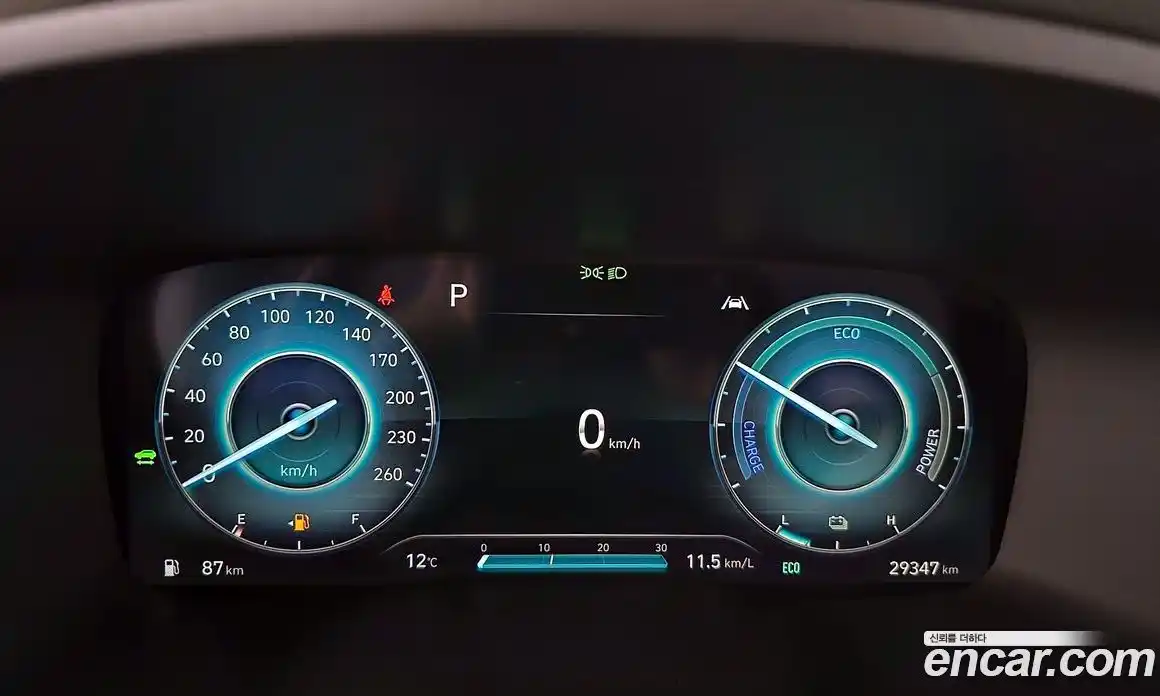 Hyundai Santa Fe 2023 1.6 Автомат в Москве № 115999, фото 18