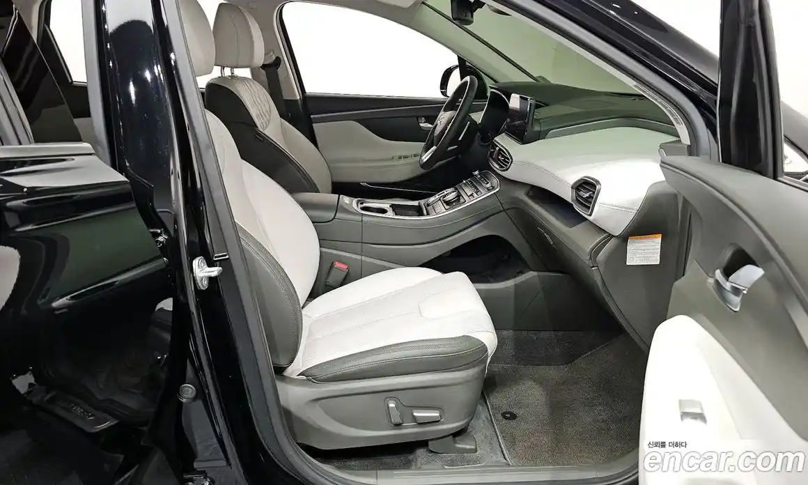 Hyundai Santa Fe 2023 1.6 Автомат в Москве № 115999, фото 19