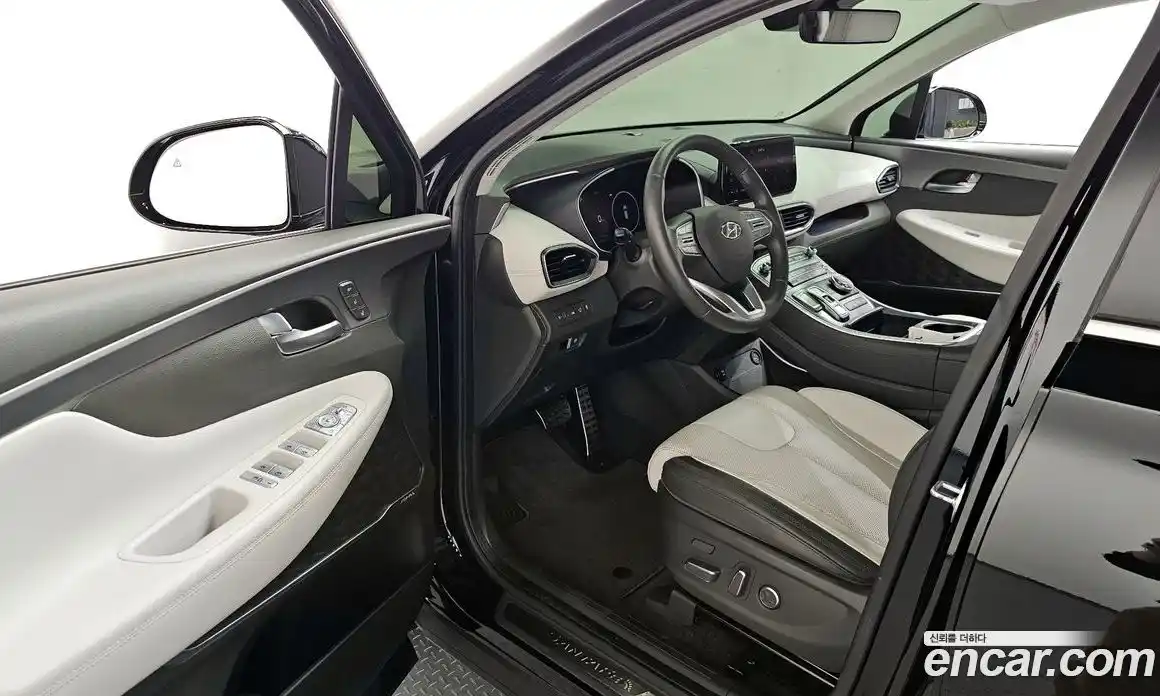 Hyundai Santa Fe 2023 1.6 Автомат в Москве № 115999, фото 8