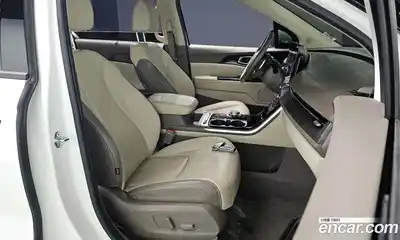 Kia Canival 2023 2.2 Автомат в Москве № 122024, миниатюра 11