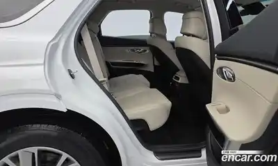 Genesis GV70 2023 2.5 Автомат в Москве № 12894, миниатюра 5