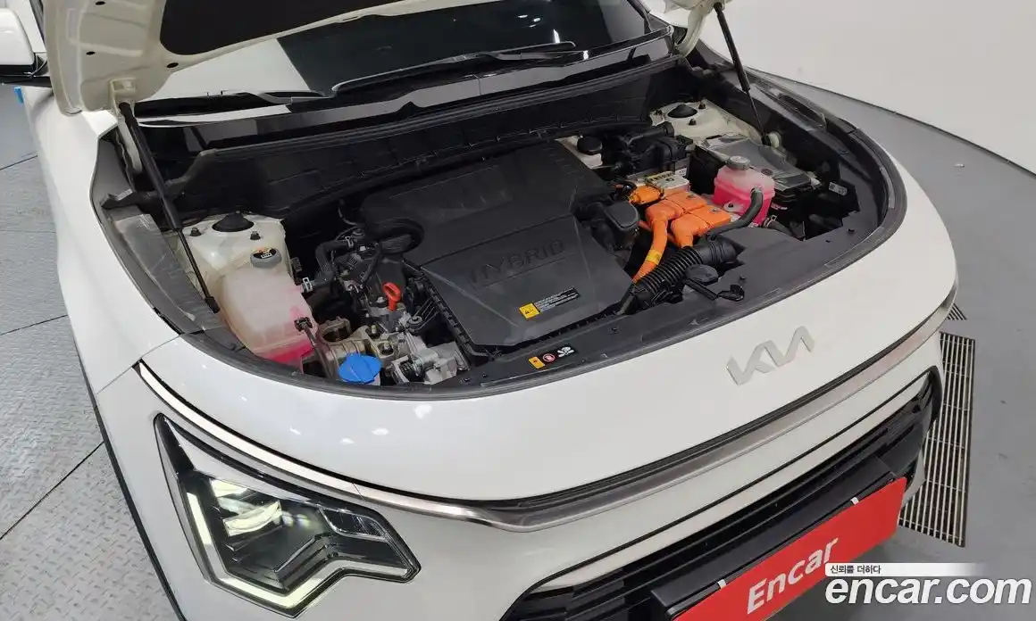 Kia Niro 2022 1.6 Автомат в Москве № 129323, фото 3