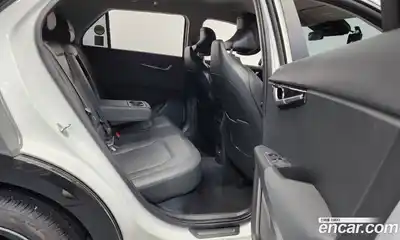 Kia Niro 2022 1.6 Автомат в Москве № 129323, миниатюра 5