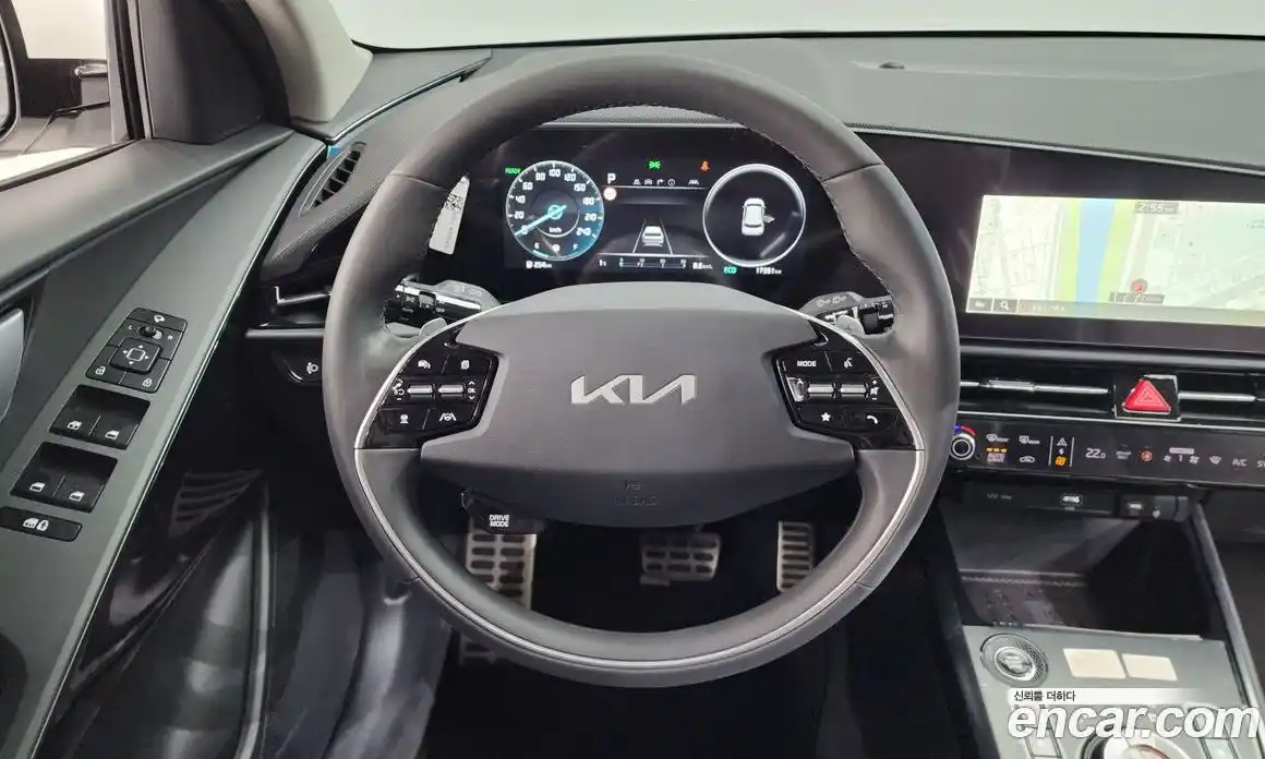 Kia Niro 2022 1.6 Автомат в Москве № 129323, фото 6