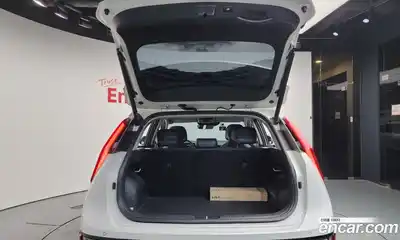 Kia Niro 2022 1.6 Автомат в Москве № 129323, миниатюра 7