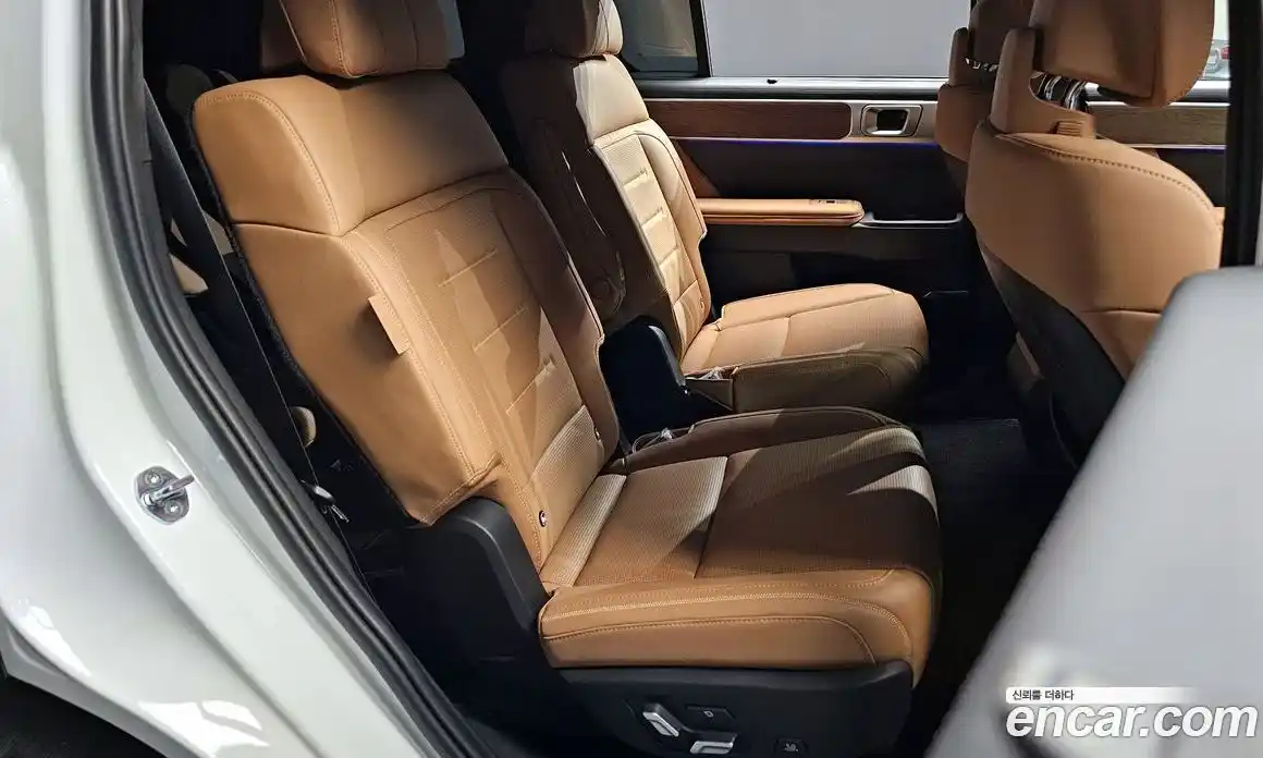 Hyundai Santa Fe 2024 1.6 Автомат в Москве № 130746, фото 19