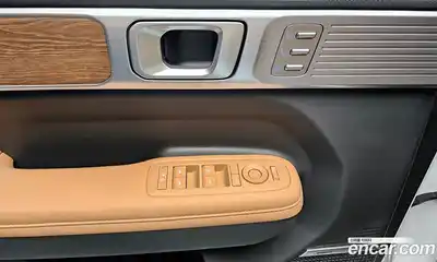 Hyundai Santa Fe 2024 1.6 Автомат в Москве № 130746, миниатюра 3