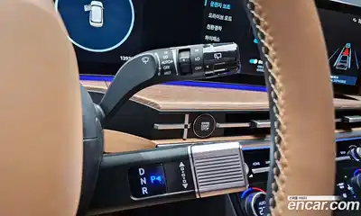 Hyundai Santa Fe 2024 1.6 Автомат в Москве № 130746, миниатюра 8