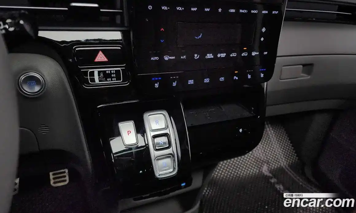 Hyundai Staria 2025 1.6 Автомат в Москве № 130853, фото 20