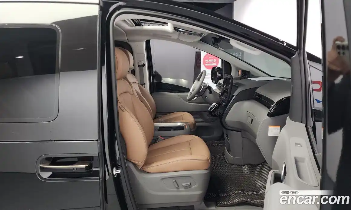 Hyundai Staria 2025 1.6 Автомат в Москве № 130853, фото 6