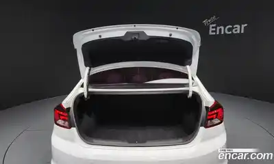 Hyundai Avante 2019 1.6 Автомат в Москве № 130908, миниатюра 11