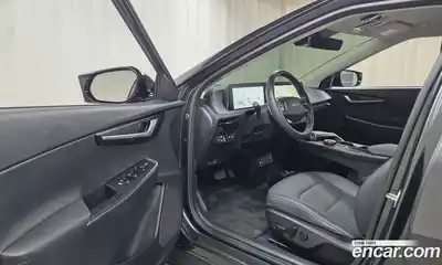 Kia EV6 2023 0.1 Автомат в Москве № 131888, миниатюра 4