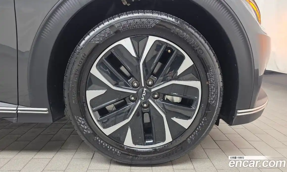 Kia EV6 2023 0.1 Автомат в Москве № 131888, фото 9