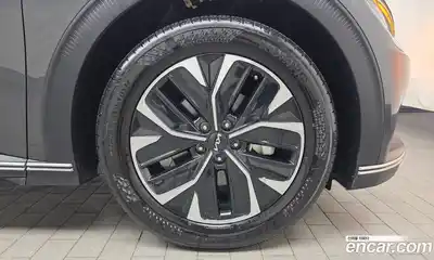 Kia EV6 2023 0.1 Автомат в Москве № 131888, миниатюра 9