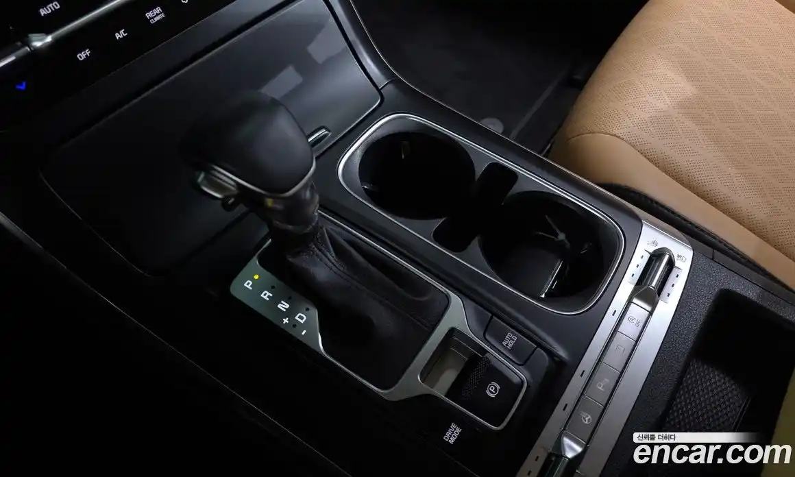 Kia Canival 2022 2.2 Автомат в Москве № 132123, фото 20