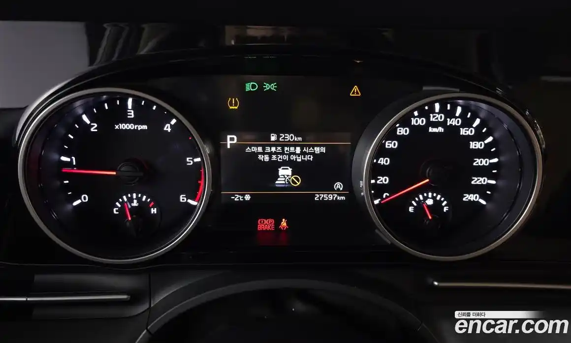 Kia Canival 2022 2.2 Автомат в Москве № 132123, фото 3