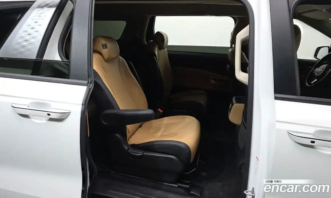 Kia Canival 2022 2.2 Автомат в Москве № 132123, фото 8