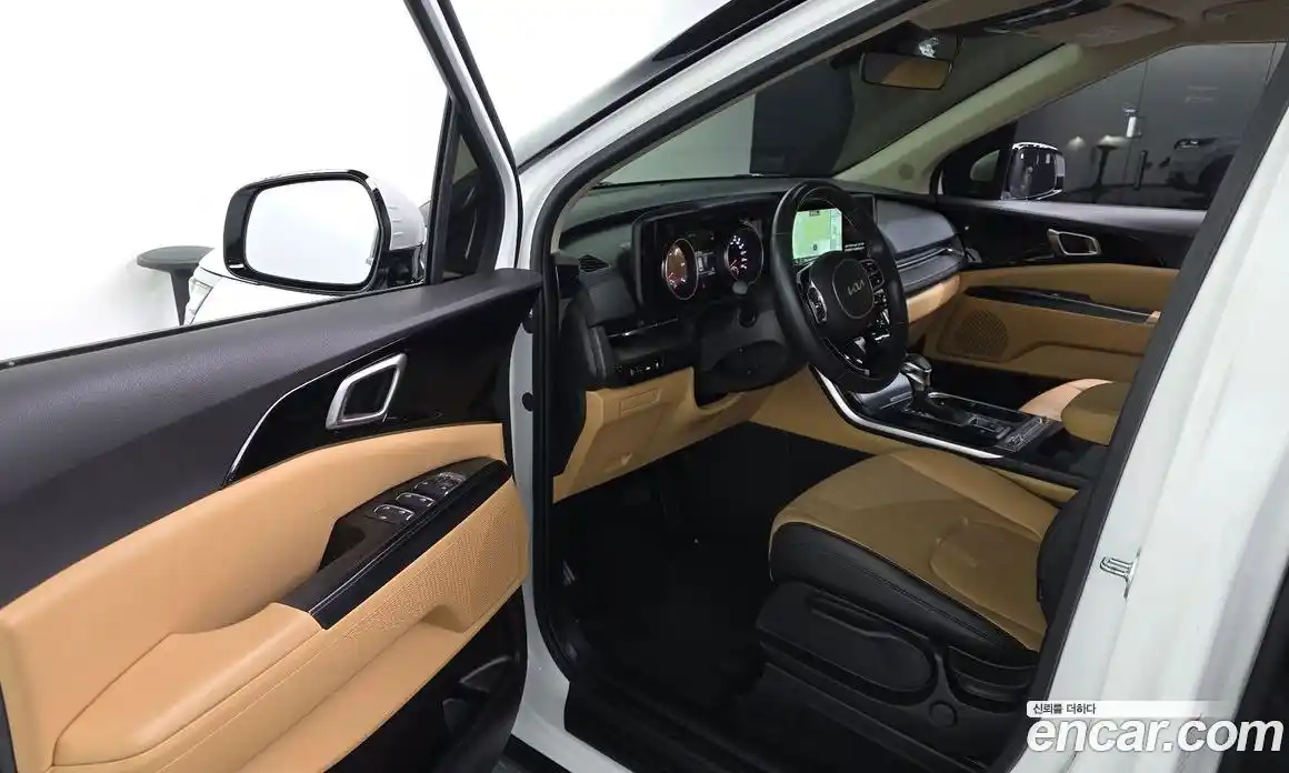 Kia Canival 2022 2.2 Автомат в Москве № 132123, фото 9