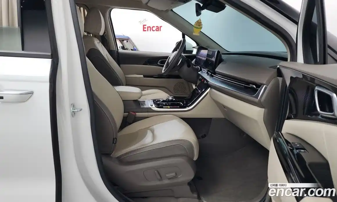 Kia Canival 2023 3.5 Автомат в Москве № 132695, фото 5