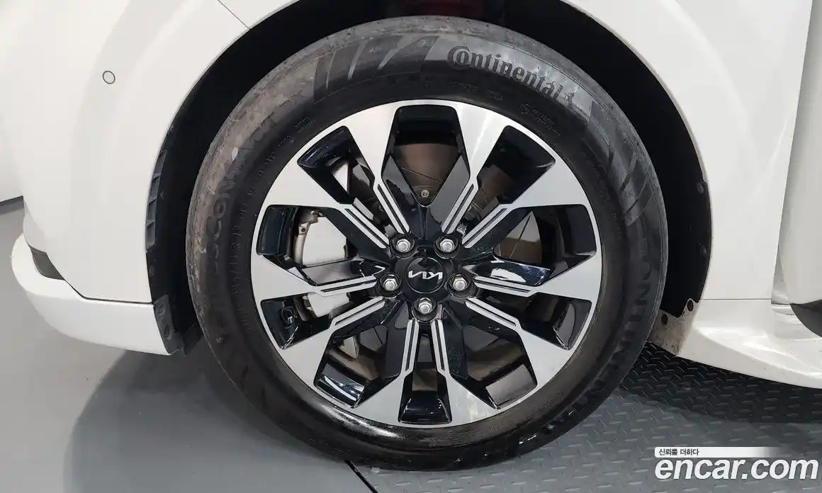 Kia Canival 2023 3.5 Автомат в Москве № 132695, фото 10