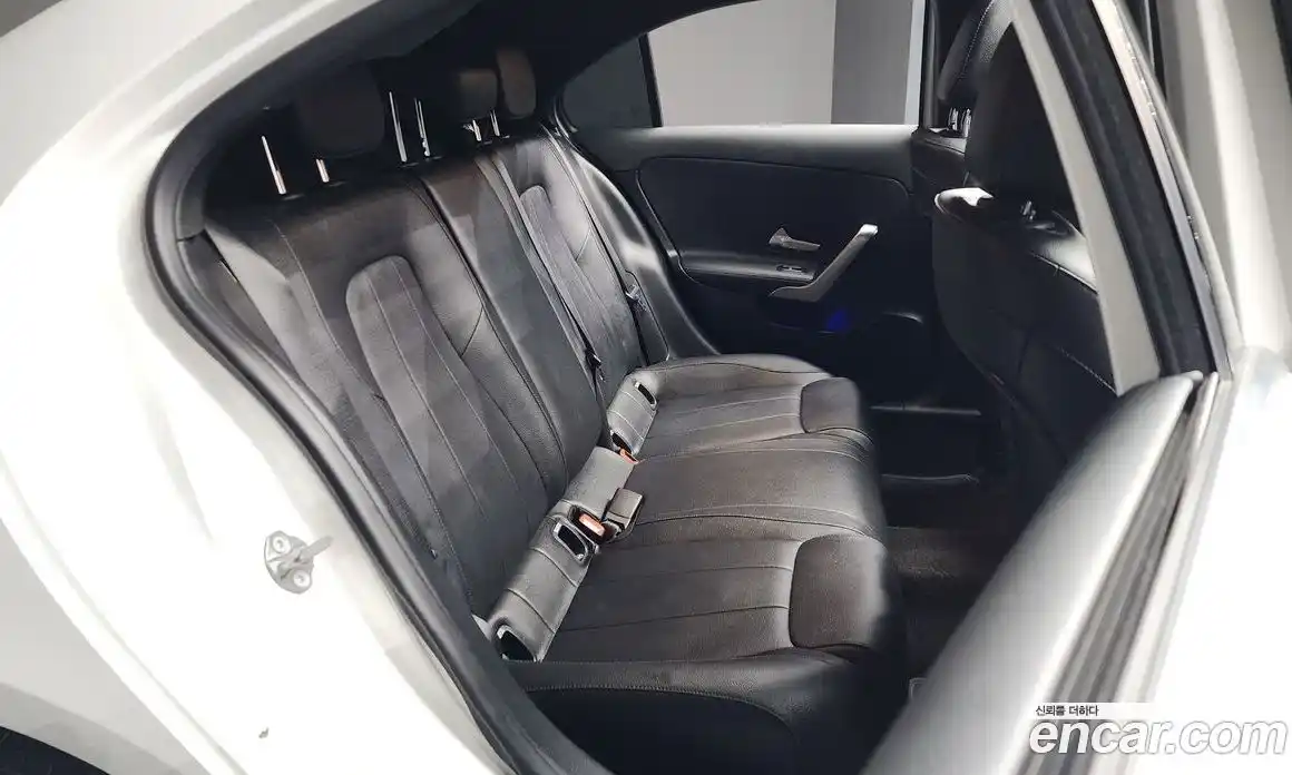 Mercedes-Benz A-Class 2021 2.0 Автомат в Москве № 137338, фото 17