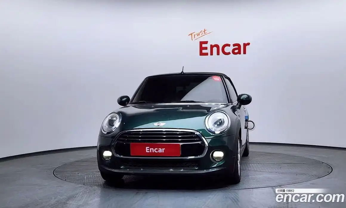 Mini Cooper Convertible 2016 1.5 Автомат в Москве № 139675, фото 20