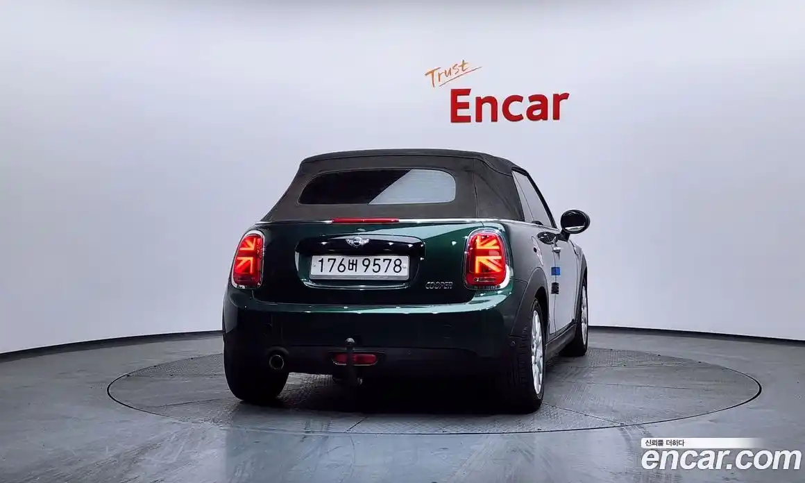 Mini Cooper Convertible 2016 1.5 Автомат в Москве № 139675, фото 4