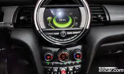 Mini Cooper Convertible 2016 1.5 Автомат в Москве № 139675, миниатюра 9