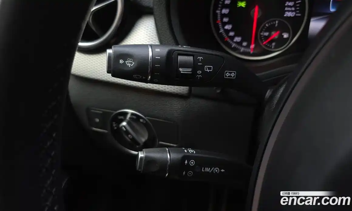 Mercedes-Benz B-Class 2018 2.0 Автомат в Москве № 143145, фото 1