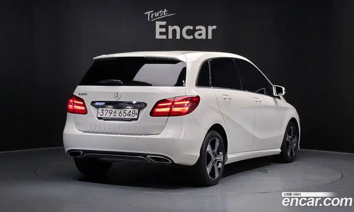 Mercedes-Benz B-Class 2018 2.0 Автомат в Москве № 143145, фото 15
