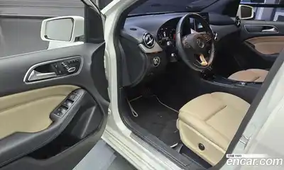 Mercedes-Benz B-Class 2018 2.0 Автомат в Москве № 143145, миниатюра 2