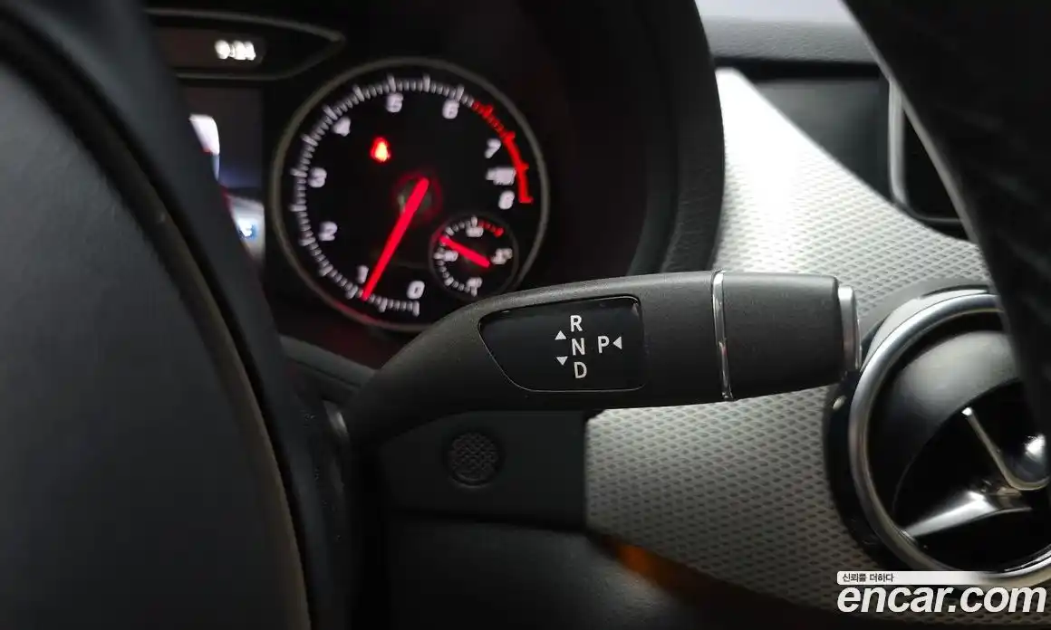 Mercedes-Benz B-Class 2018 2.0 Автомат в Москве № 143145, фото 4