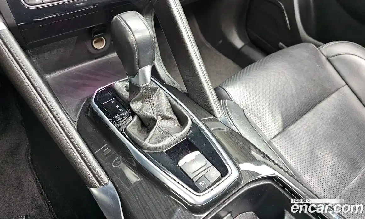 Renault QM6 2017 2.0 Автомат в Москве № 148281, фото 10