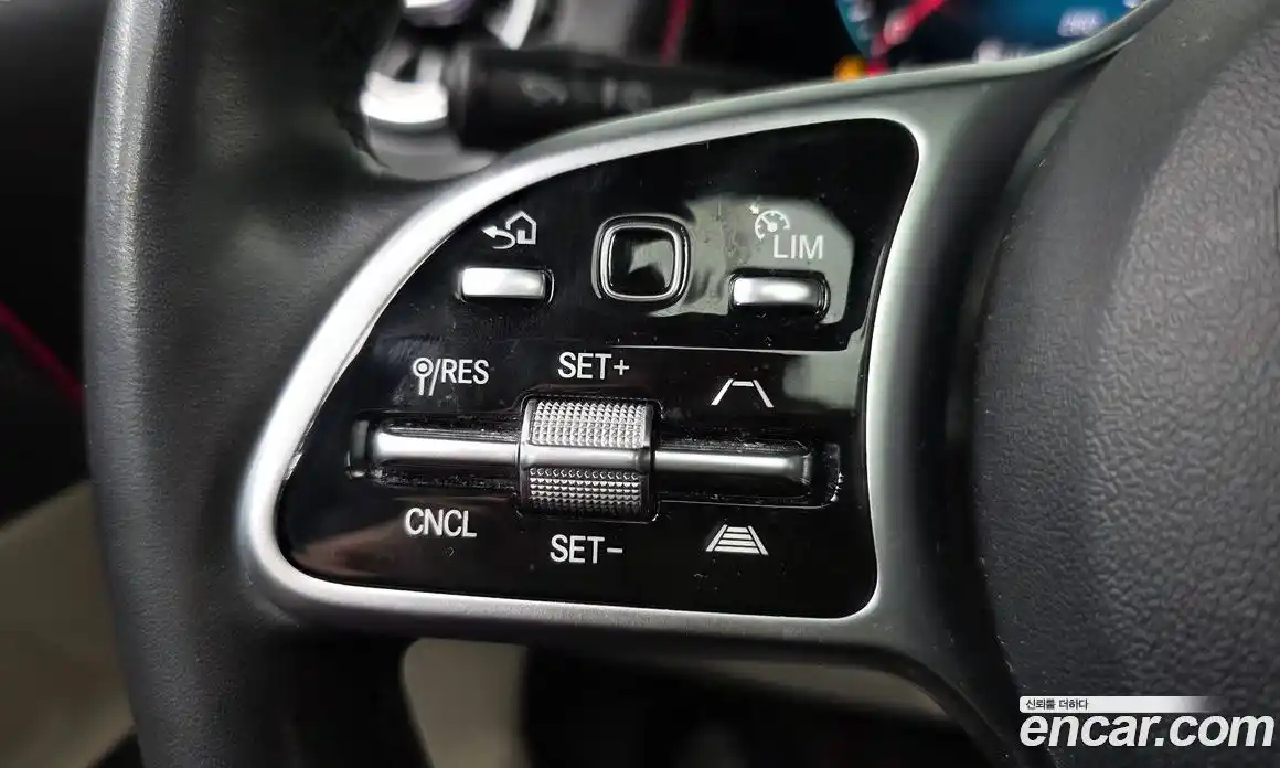 Mercedes-Benz GLB-Class 2021 2.0 Автомат в Москве № 150788, фото 20