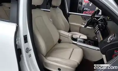 Mercedes-Benz GLB-Class 2021 2.0 Автомат в Москве № 150788, миниатюра 3