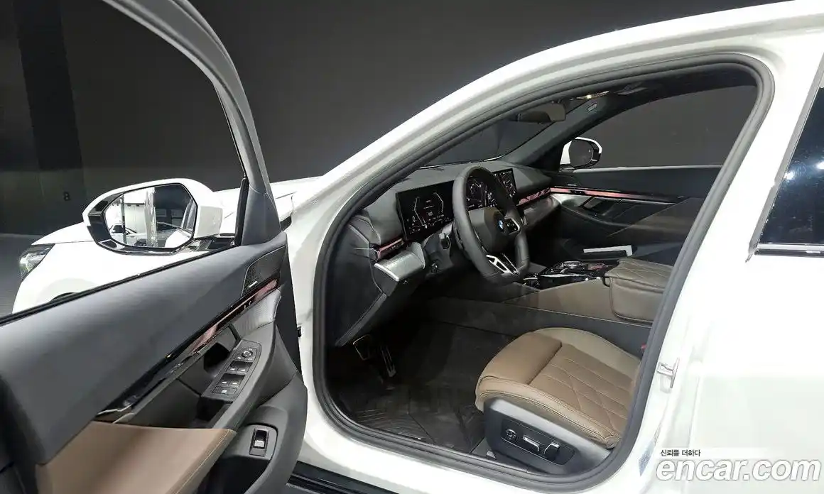 BMW 5-Series 2025 2.0 Автомат в Москве № 153481, фото 7