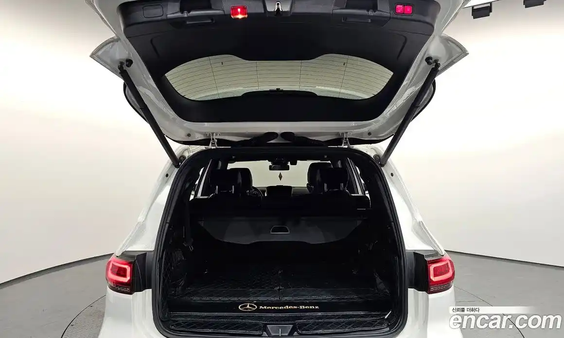 Mercedes-Benz GLB-Class 2021 2.0 Автомат в Москве № 160022, фото 17