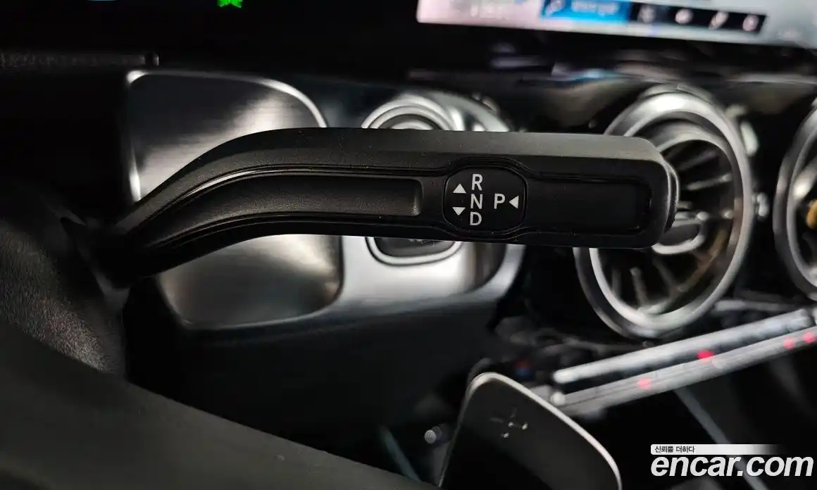 Mercedes-Benz GLB-Class 2021 2.0 Автомат в Москве № 160022, фото 20