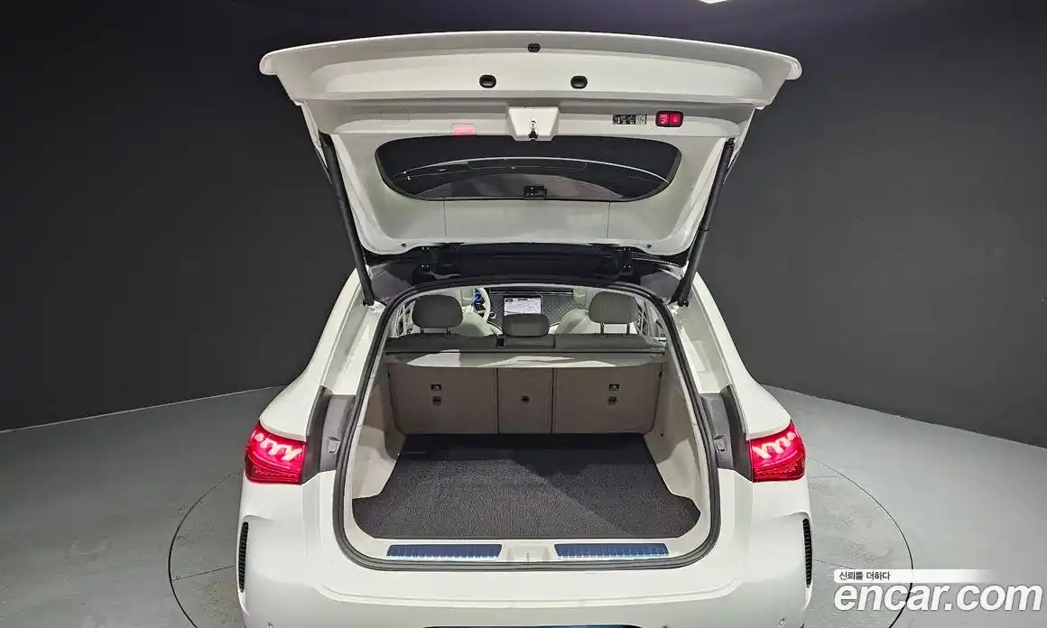 Mercedes-Benz EQE 2024 0.3 Автомат в Москве № 160183, фото 12