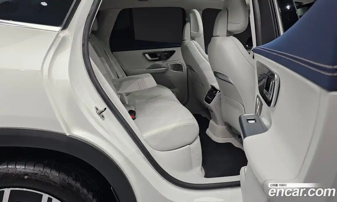 Mercedes-Benz EQE 2024 0.3 Автомат в Москве № 160183, фото 3