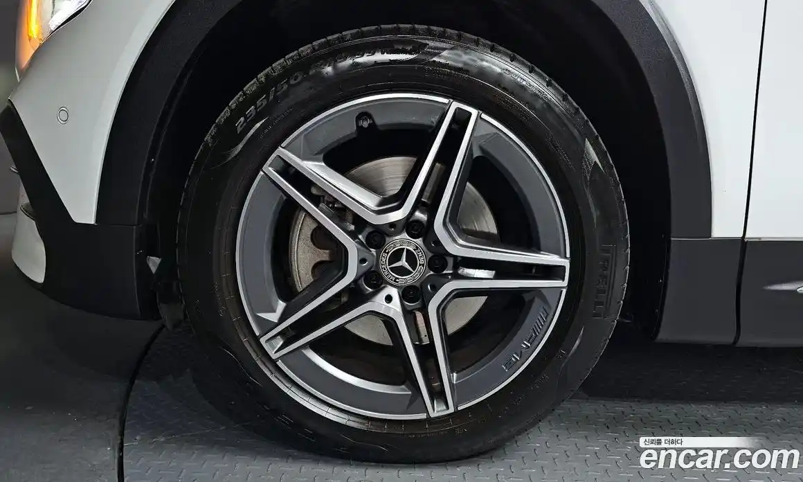 Mercedes-Benz GLB-Class 2022 2.0 Автомат в Москве № 161086, фото 14