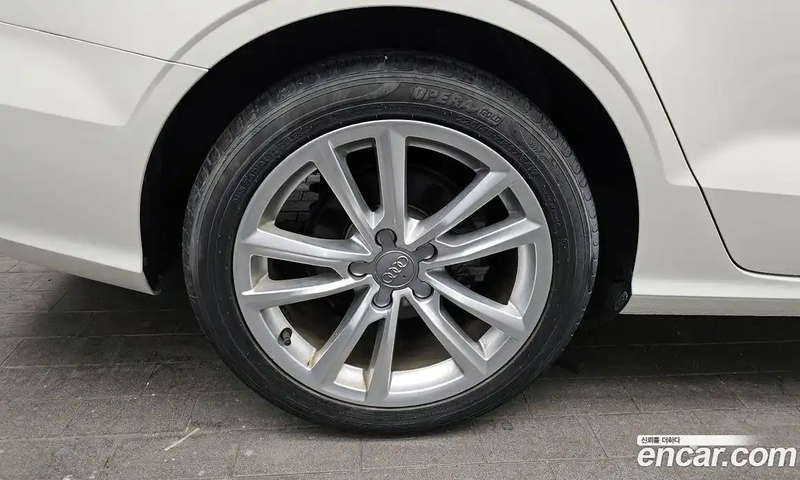 Audi A3 2015 2.0 Автомат в Москве № 162966, фото 11